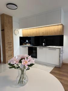 Lya Chmielna Apartment