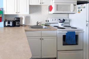 Coastal Condo with Pool, 1 Block to Wildwood Beach!