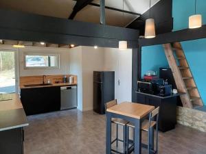 Chalet avec bain à remous à Saint-Loup-Terrier