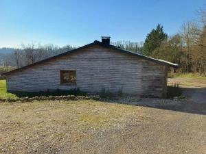 Chalet avec bain à remous à Saint-Loup-Terrier