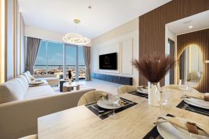 Luxury Canal Front with Burj Khalifa Skyline View