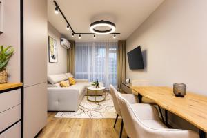 1BR Modern and Cozy Apartment with Free Street Parking