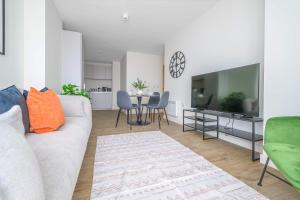 Bright & Modern 2 Bed Flat in Central Birmingham