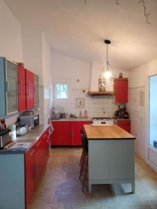 Maisons de vacances Jolie maison sous les pins : photos des chambres