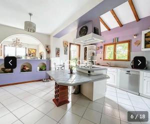 Villas Maison Standing 260M2 Veranda Piscine Jardin 2700M2 Vue campagne : Villa