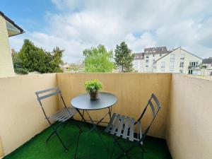 Appartements Studio Lumineux avec Balcon - Proche Gare & Centre : photos des chambres