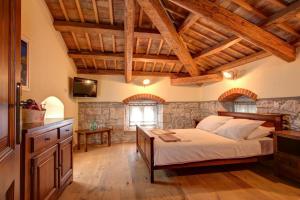 Adriana by Vintage Travel