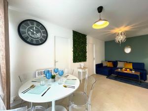 Appartements Agreable 2 chambres avec Parking Proche Orly et T12 : photos des chambres