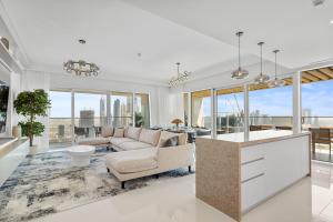Iconic 3 Bedroom with Panoramic View in Grand Bleu