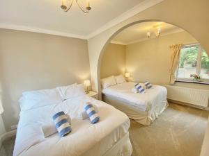 New Forest Country Home with Hot Tub and Open Fire