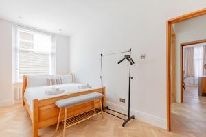 Luxurious 3BD Flat on Kings Road Heart of Chelsea