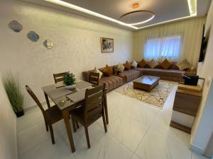 Very nice apartment on Route de Casa