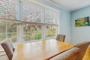 Cozy Charming Cottage