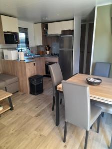 Campings MOBIL HOME l-ALOUETTE : photos des chambres