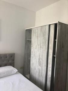 Apartament 6 B