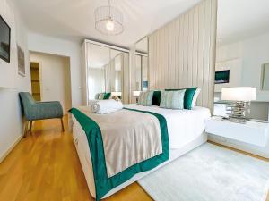 Prestige Lisbon Entire 3 Bedroom Luxury Apartment