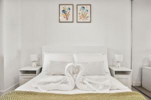 Luxury & Cozy Box Hill living with Shared Pool & Gym