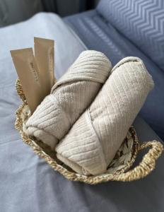 1BR Condo Unit in Quezon City with PS4 and FREE Pool Access