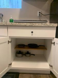 Judkins Basement Suite Near Downtown & Light Rail