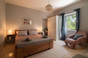 Nikis Garden House - A beautiful 2 bedroom house