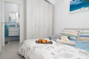 White, Villetta with pool