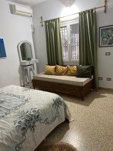 Beach house wing in kerkennah island. Fully equipped place for 4 guests and peaceful relaxing stay. Calm sea and beautiful sun rise that can be enjoyed straight on the beach or from the house terrace.