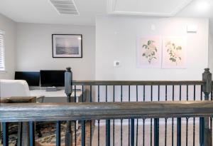 Luxury 4BRS-3Baths Home, King Bed & Private Gym