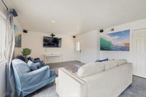 Upper Level Beach Retreat