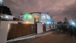 Rail Ridge Luxury Villa