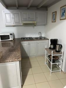 Beach house wing in kerkennah island. Fully equipped place for 4 guests and peaceful relaxing stay. Calm sea and beautiful sun rise that can be enjoyed straight on the beach or from the house terrace.