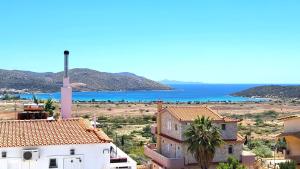 Villa Golden Sun with swimming pool and jacuzzi
