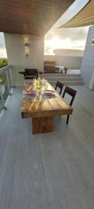 Vibe Residence Gorgeous Penthouse with Jacuzzi & outstanding Sea & Natural Preserve view