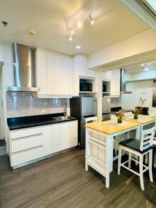 1BR Condotel in Azure Urban Resort near NAIA #TRO1