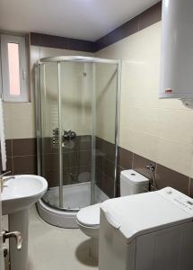 Cozy Work-Friendly flat with Backyard near forest