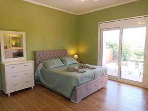 Private villa , 5 min drive from the beach