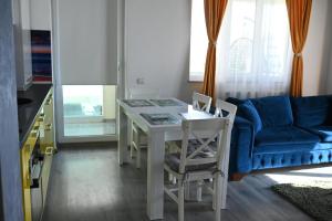 Evo Moonlight by the sea