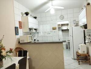 Casa Cond 2Q com Churrasqueira