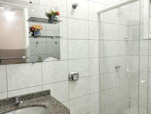 Casa Cond 2Q com Churrasqueira