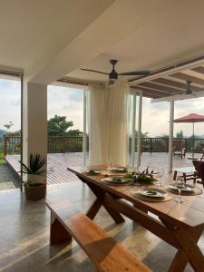 Hija Del Manantial - Ocean-View Villa