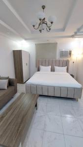 Studio Near Airport Ground Floor