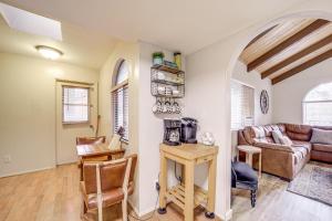 Near Fossil Creek and Trails Scenic Pine Cabin!