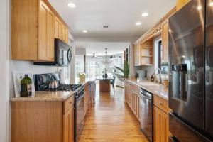 Splash Haven-Heated Pool-Huge Living Area-Sleeps 8