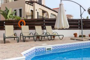 Villa Marinea Star - 3BR Coastal Retreat near Rodafinia Beach