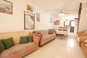 Townhouse Smile - Seaview Escape with Shared Pool