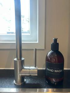 Luxe chalet 5p met hottub midden in het bos - Boshuisje Casa Kuin