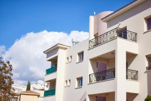 Apartment Juliana - Modern Comfort near Beach & City