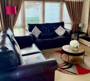 Robins Nest Oakdene Forest Park