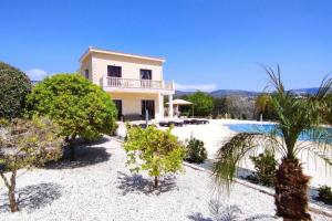 Villa Julia I - Luxury 3-BR Retreat with Sea & Mountain Views