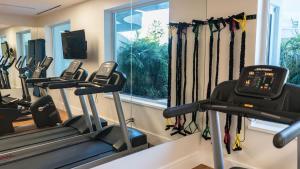 4 Bedroom Cable Beach Condo with Balcony