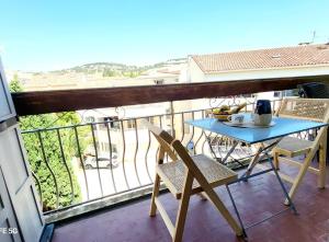 Appartements Joli studio 2 pas du port, clim et au calme : photos des chambres